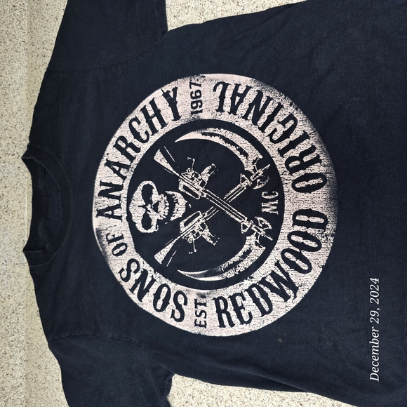 Black Short Sleeve Tee - Picture 1 of 1